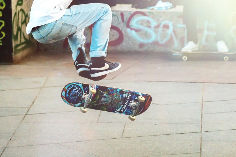 skateboarder-2373728_1920.jpg